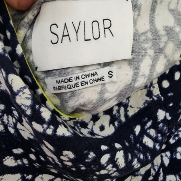 SAYLOR Women’s Dress Blue White Print Straps V Neck Cut Out Back size Small - Picture 3 of 4